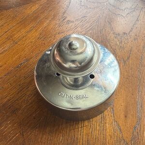 Pampered Chef Cut-N-Seal Silver Kitchen Tool